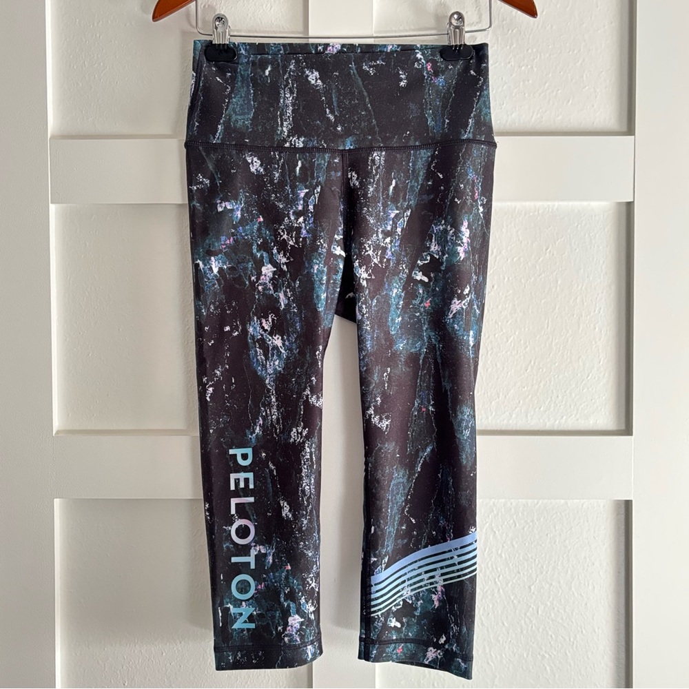 Peloton Vintage Marbled Capri Leggings